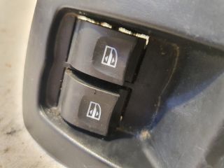 bontott DACIA SANDERO Ablakemelő Kapcsoló Négyes / Kettes