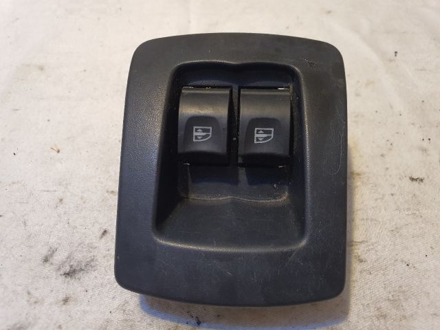 bontott DACIA SANDERO Ablakemelő Kapcsoló Négyes / Kettes