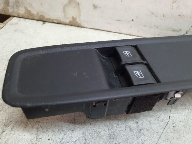 bontott DACIA SANDERO Ablakemelő Kapcsoló Négyes / Kettes