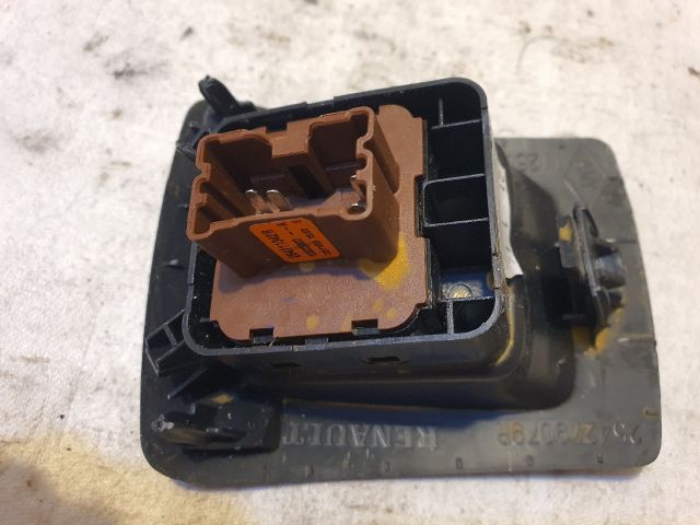 bontott DACIA SANDERO Ablakemelő Kapcsoló Négyes / Kettes