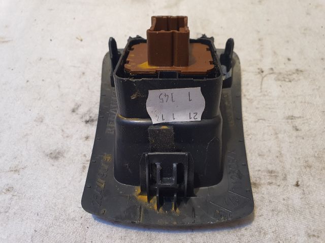 bontott DACIA SANDERO Ablakemelő Kapcsoló Négyes / Kettes