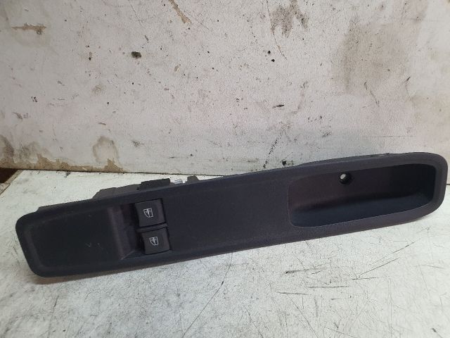 bontott DACIA SANDERO Ablakemelő Kapcsoló Négyes / Kettes