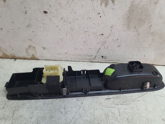 bontott DACIA SANDERO Ablakemelő Kapcsoló Négyes / Kettes