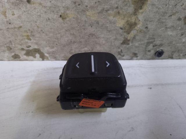 bontott DACIA SANDERO Ablakemelő Kapcsoló (Pozíciófüggetlen)