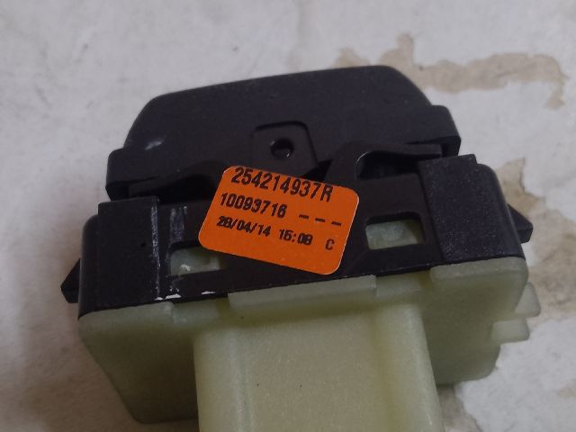 bontott DACIA SANDERO Ablakemelő Kapcsoló (Pozíciófüggetlen)