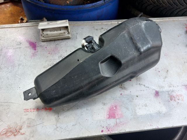 bontott DACIA SANDERO Ablakmosó Tartály