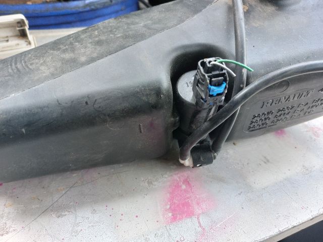 bontott DACIA SANDERO Ablakmosó Tartály