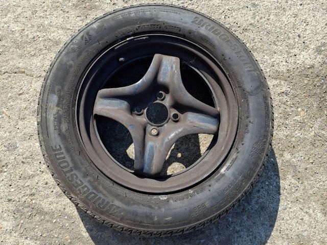 bontott DACIA SANDERO Acélfelni Gumival (1 db)