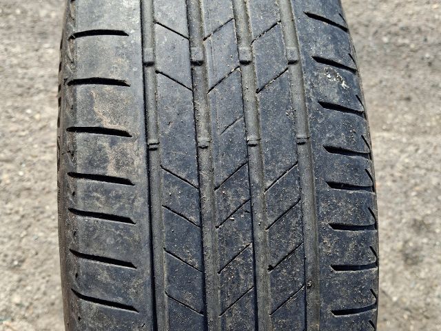 bontott DACIA SANDERO Acélfelni Gumival (1 db)