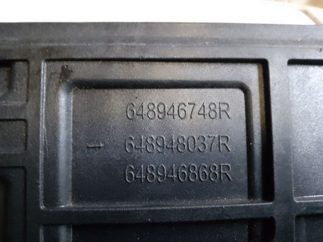 bontott DACIA SANDERO Akkumulátor Tartó