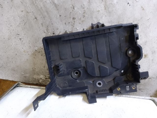 bontott DACIA SANDERO Akkumulátor Tartó