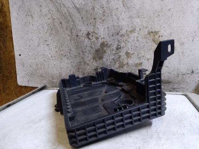 bontott DACIA SANDERO Akkumulátor Tartó