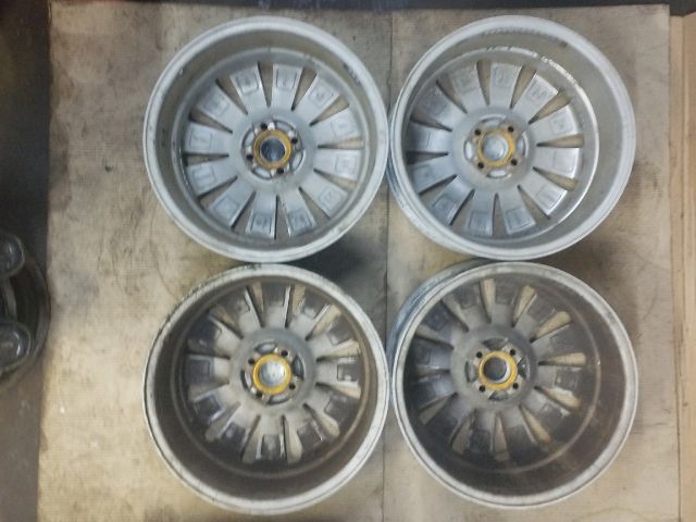 bontott DACIA SANDERO Alufelni Szett