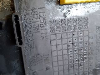 bontott DACIA SANDERO Bal Alsó Műszerfal Burkolat