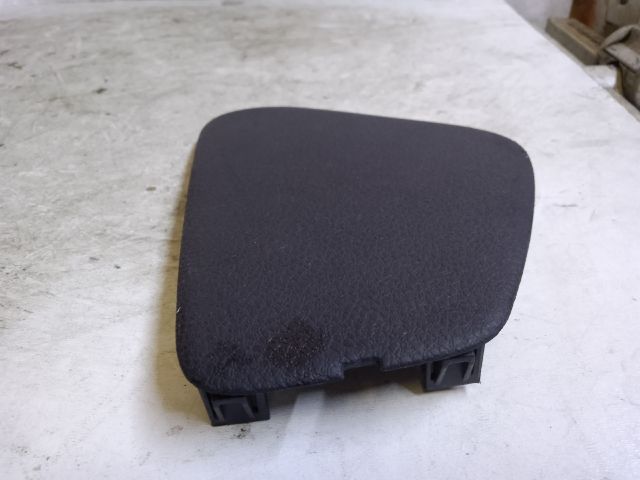 bontott DACIA SANDERO Bal Alsó Műszerfal Burkolat