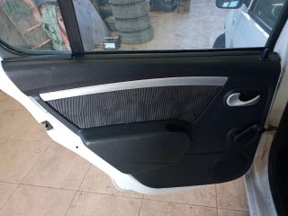 bontott DACIA SANDERO Bal B Oszlop Burkolat