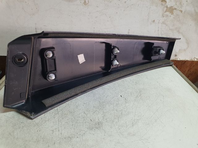 bontott DACIA SANDERO Bal B Oszlop Burkolat