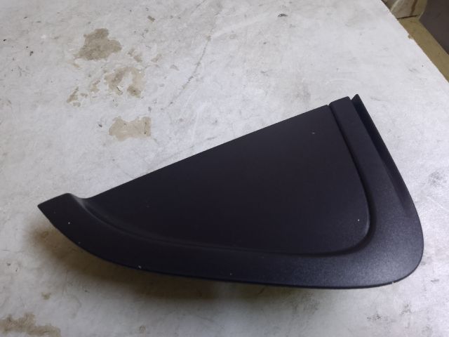 bontott DACIA SANDERO Bal C Oszlop Burkolat