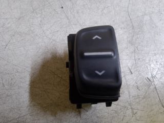 bontott DACIA SANDERO Bal első Ablakemelő Kapcsoló
