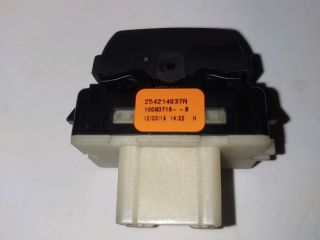 bontott DACIA SANDERO Bal első Ablakemelő Kapcsoló