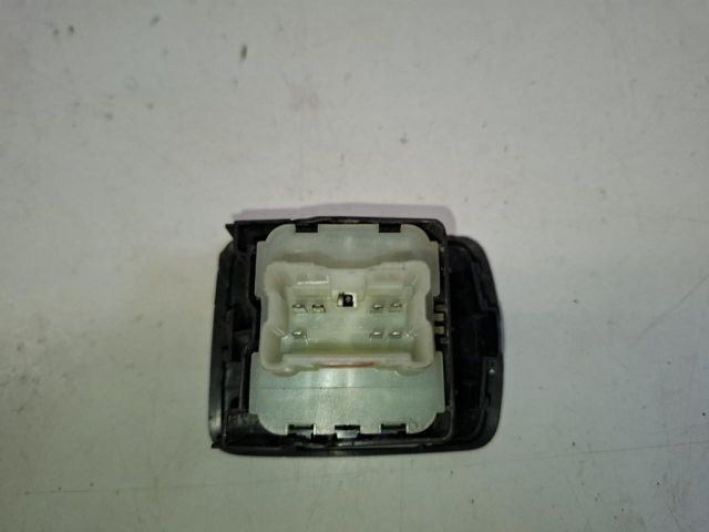 bontott DACIA SANDERO Bal első Ablakemelő Kapcsoló