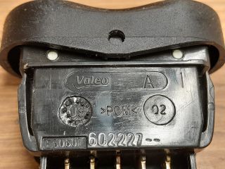 bontott DACIA SANDERO Bal első Ablakemelő Kapcsoló