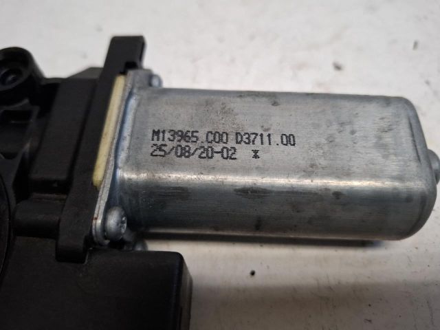 bontott DACIA SANDERO Bal első Ablakemelő Motor