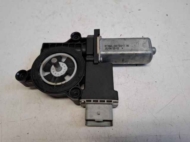 bontott DACIA SANDERO Bal első Ablakemelő Motor