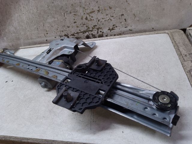 bontott DACIA SANDERO Bal első Ablakemelő Szerkezet (Elektromos)