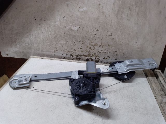 bontott DACIA SANDERO Bal első Ablakemelő Szerkezet (Elektromos)