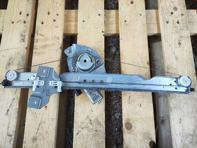 bontott DACIA SANDERO Bal első Ablakemelő Szerkezet (Elektromos)