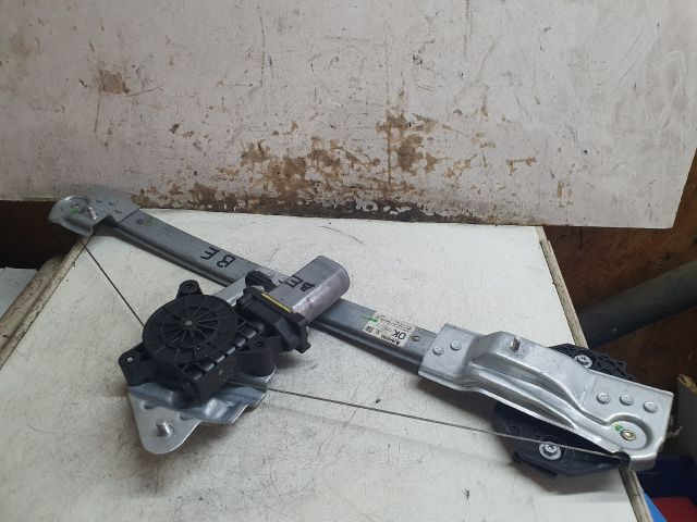 bontott DACIA SANDERO Bal első Ablakemelő Szerkezet (Elektromos)