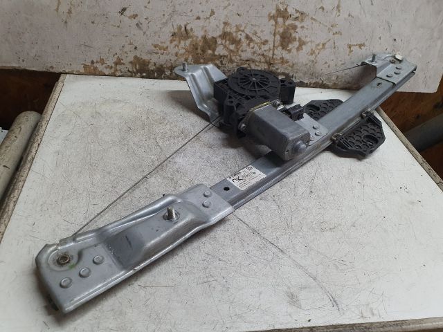 bontott DACIA SANDERO Bal első Ablakemelő Szerkezet (Elektromos)