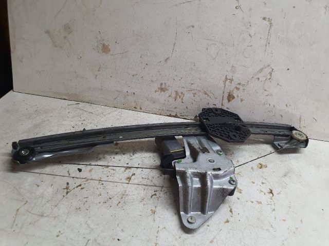 bontott DACIA SANDERO Bal első Ablakemelő Szerkezet (Elektromos)