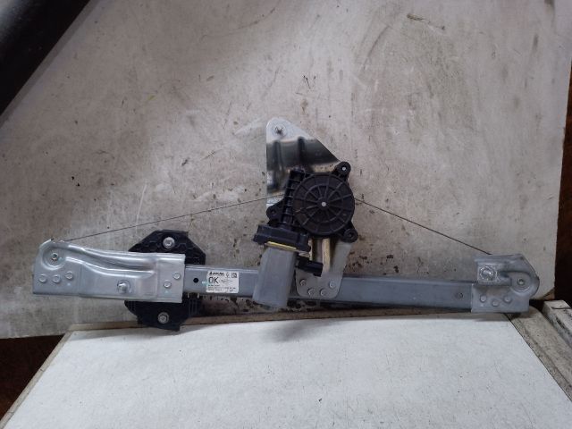 bontott DACIA SANDERO Bal első Ablakemelő Szerkezet (Elektromos)