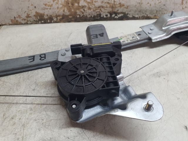 bontott DACIA SANDERO Bal első Ablakemelő Szerkezet (Elektromos)