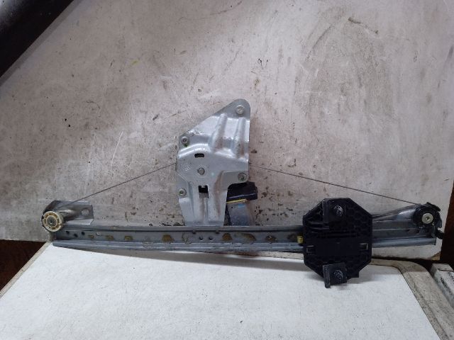 bontott DACIA SANDERO Bal első Ablakemelő Szerkezet (Elektromos)