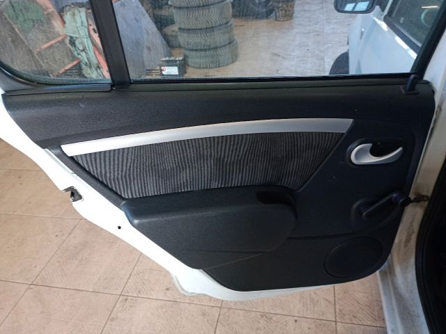 bontott DACIA SANDERO Bal első Ablakemelő Szerkezet (Elektromos)