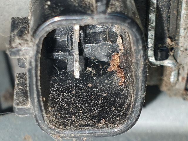 bontott DACIA SANDERO Bal első Ablakemelő Szerkezet (Elektromos)