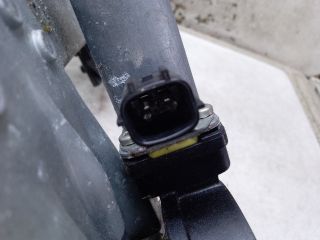 bontott DACIA SANDERO Bal első Ablakemelő Szerkezet (Elektromos)