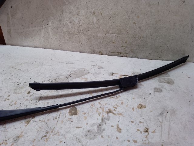 bontott DACIA SANDERO Bal első Ablaktörlő Kar