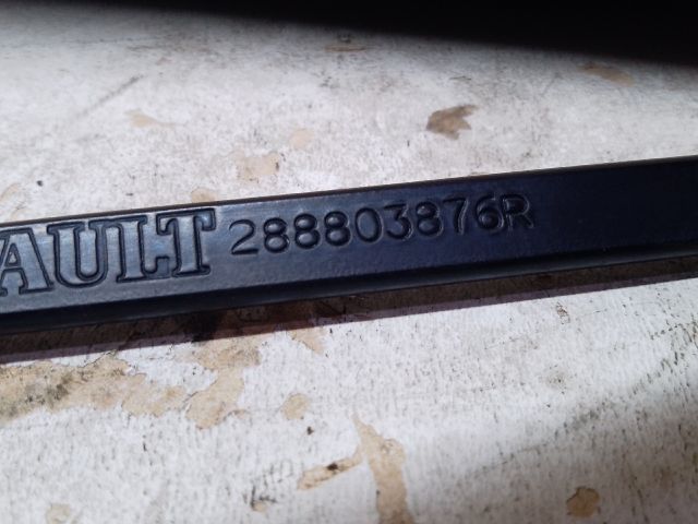 bontott DACIA SANDERO Bal első Ablaktörlő Kar