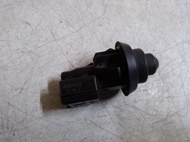 bontott DACIA SANDERO Bal első Ajtó Kapcsoló