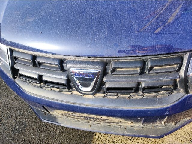 bontott DACIA SANDERO Bal első Ajtó (Részeivel)