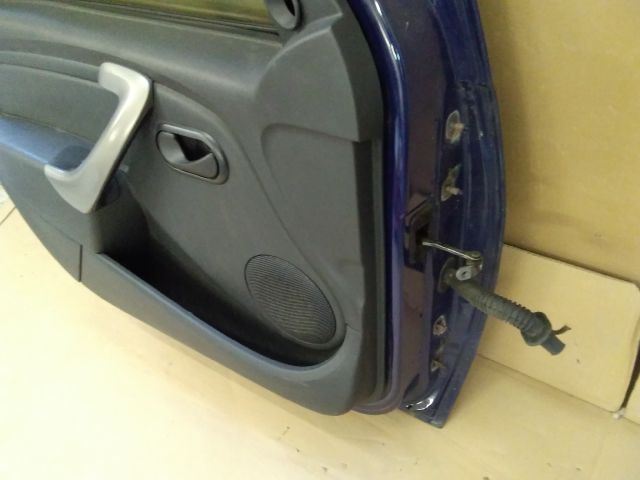 bontott DACIA SANDERO Bal első Ajtó (Üres lemez)