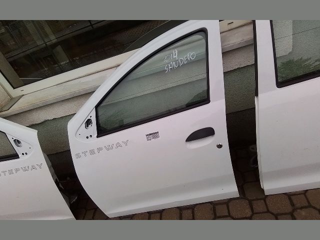 bontott DACIA SANDERO Bal első Ajtózár