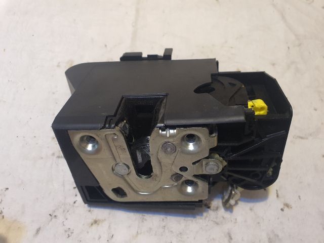 bontott DACIA SANDERO Bal első Ajtózár