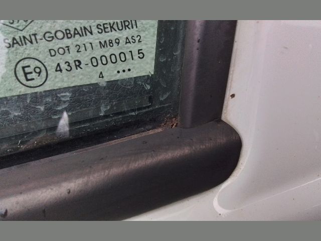 bontott DACIA SANDERO Bal első Ajtózár