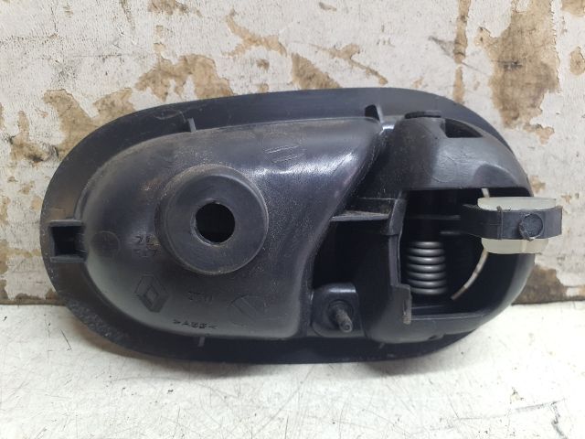 bontott DACIA SANDERO Bal első Belső Kilincs