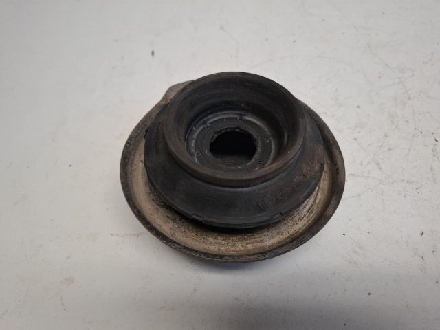 bontott DACIA SANDERO Bal első Felső Rugótányér